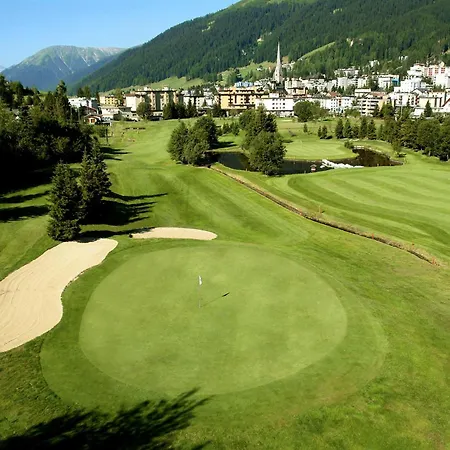 Parkareal - Freier Blick Auf Berge, Ruhig, Sonnig, Sw-balkon, Parkplatz Apartment