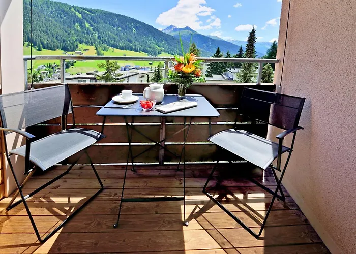 Parkareal - Freier Blick Auf Berge, Ruhig, Sonnig, Sw-balkon, Parkplatz Davos