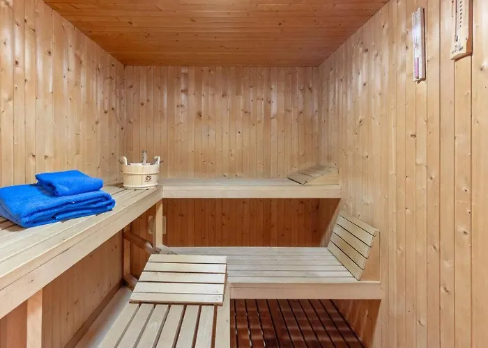 Parkareal - Freier Blick Auf Berge, Ruhig, Sonnig, Sw-balkon, Parkplatz Davos